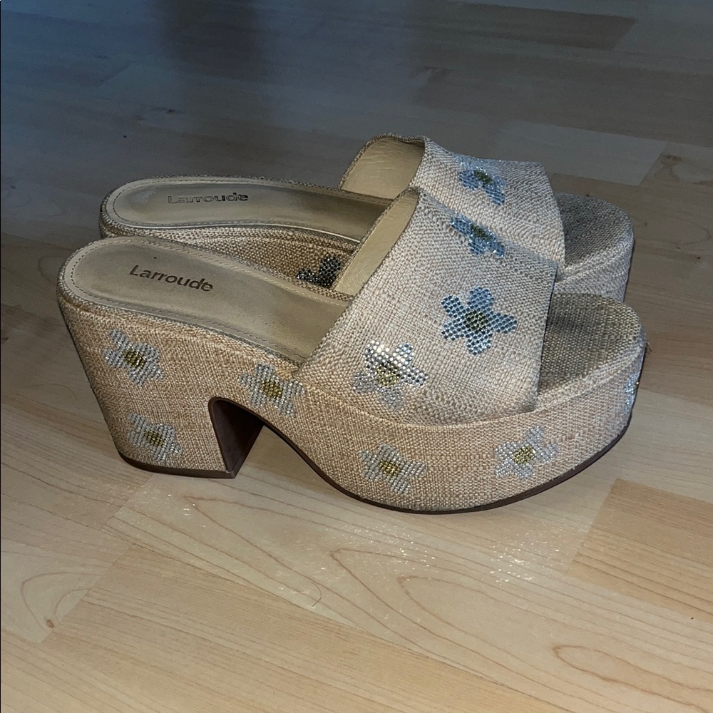 Larroude Cream Floral Platform Sandals